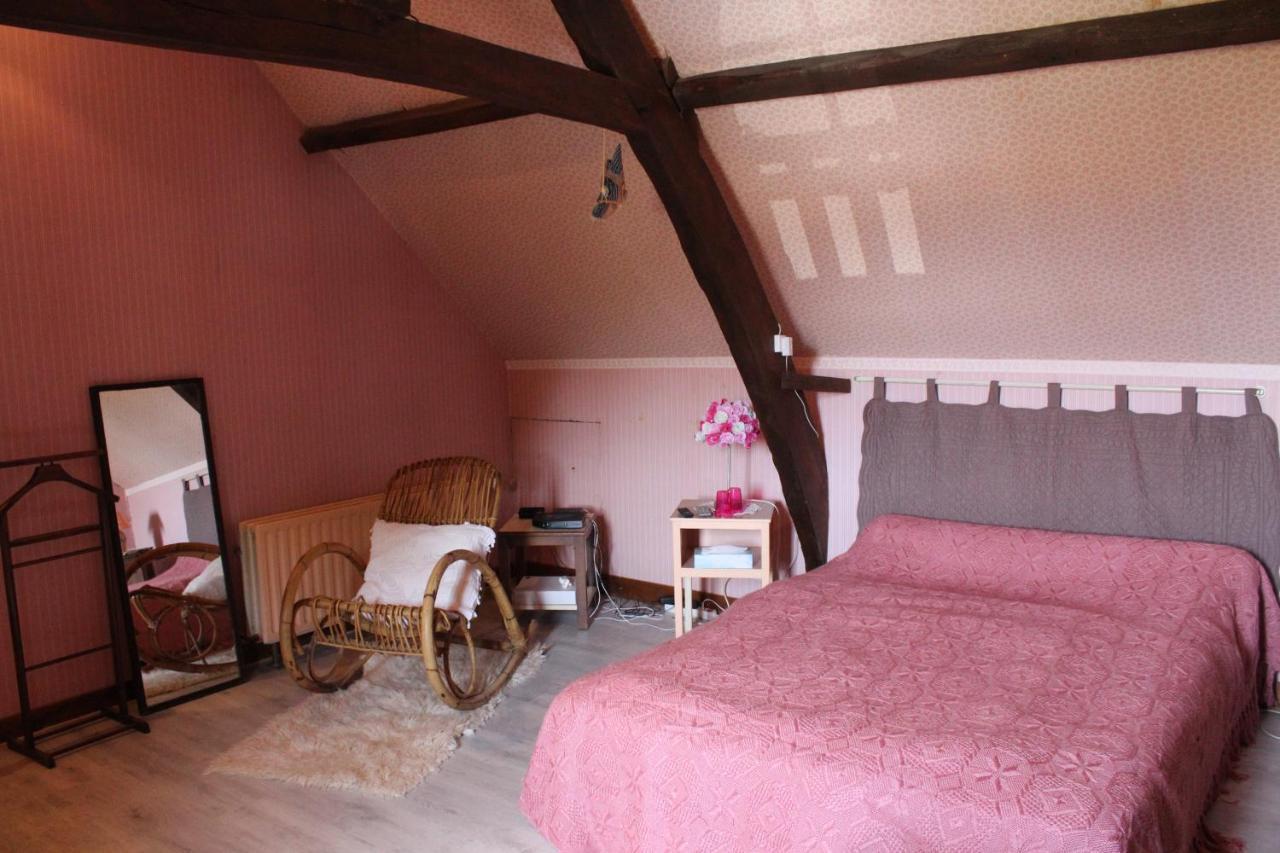 Halte Aux Places Marcillac-Saint-Quentin Eksteriør billede