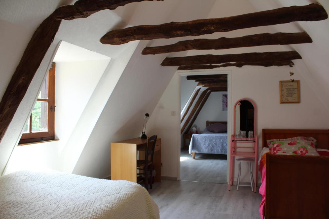 Halte Aux Places Marcillac-Saint-Quentin Eksteriør billede